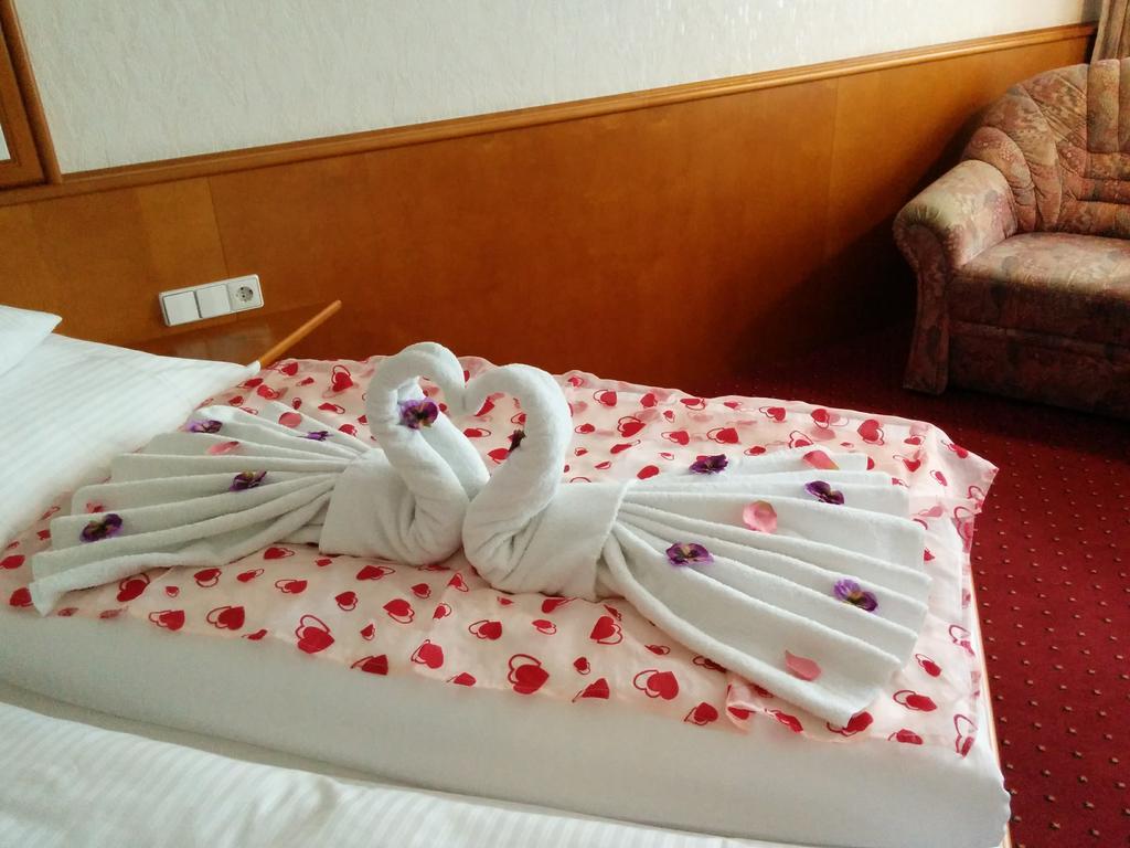 Wellness Hotel Garni Krone 바이에르스브론 외부 사진
