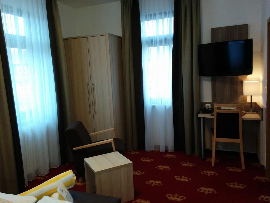 Wellness Hotel Garni Krone 바이에르스브론 외부 사진