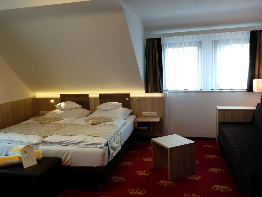 Wellness Hotel Garni Krone 바이에르스브론 외부 사진