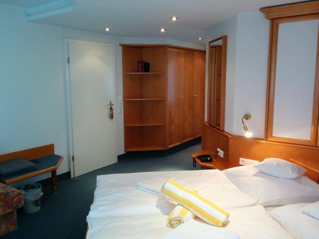 Wellness Hotel Garni Krone 바이에르스브론 외부 사진
