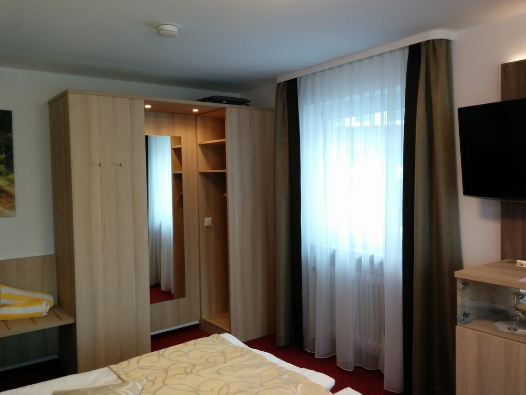 Wellness Hotel Garni Krone 바이에르스브론 외부 사진